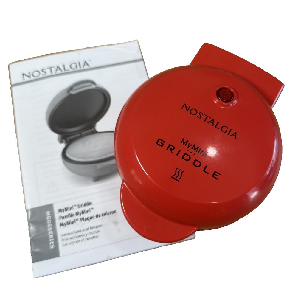Red Nostalgia My Mini Griddle Pancake 5 inch Round Pancakes